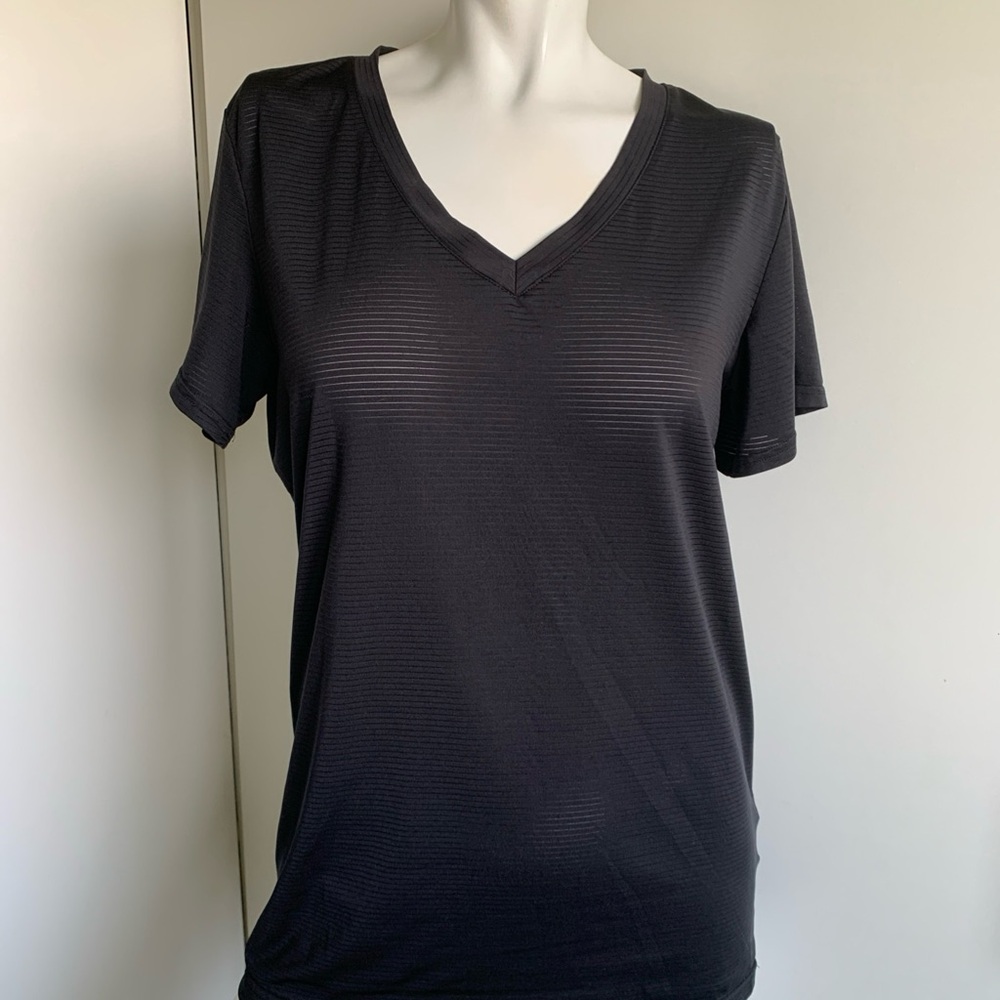 The North Face v-neck women’s size small black T-shirt